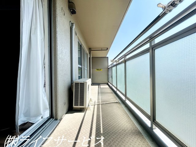 【バルコニー】 | ファミールハイツ北大阪１号棟 | バルコニー／南向きのバルコニーは陽当り良好！
