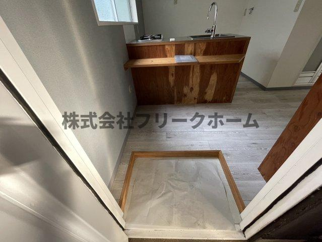 シャトル塚の玄関