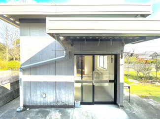 【その他】 | 大津市大物723-21　中古戸建 | 別棟倉庫は8帖の土間と10帖の和室