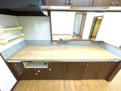 【キッチン】 | 大津市大物723-21　中古戸建 | 右側建物のキッチン