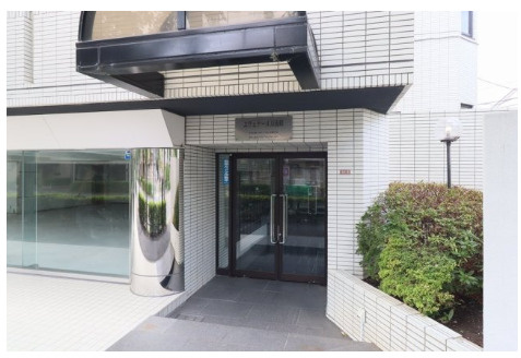 エヴェナール方南町のエントランス