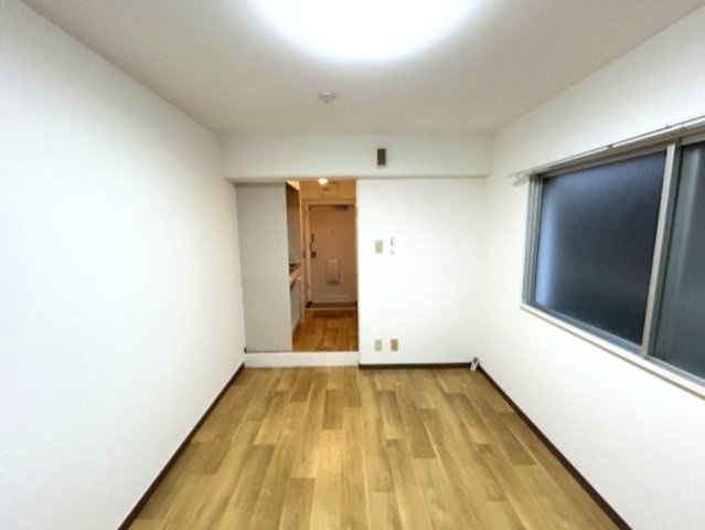 ビシック西進の居間・リビング