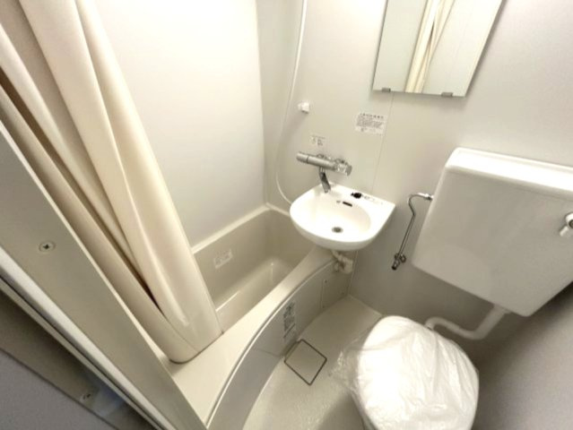 ビシック西進の浴室