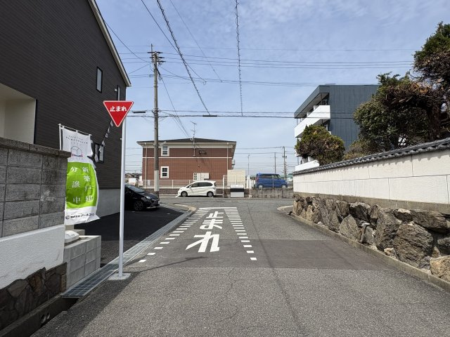 CRADLE GARDEN　若松区二島第4の前面道路含む現地写真|道路幅員約5.98メートル