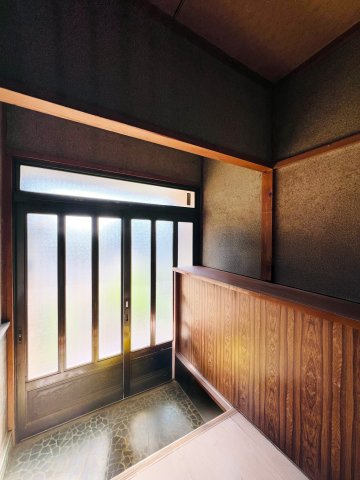 太田市新田木崎町の玄関|ご家族の履物がたっぷり収納可能なシューズボックス付き♪
