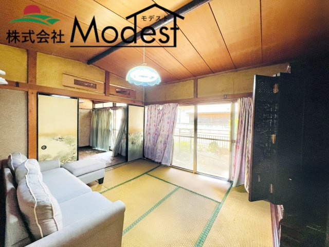 太田市新田木崎町の居間・リビング|8帖和室◎