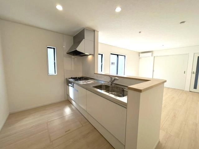 長野市差出南２丁目の新築一戸建のキッチン