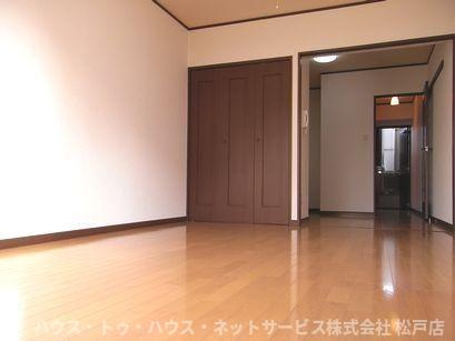 T.Y.ビルの居間・リビング