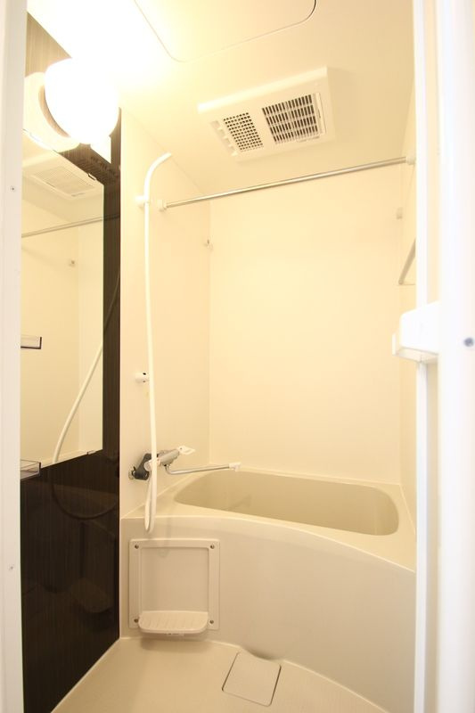 クレイス武蔵関の浴室