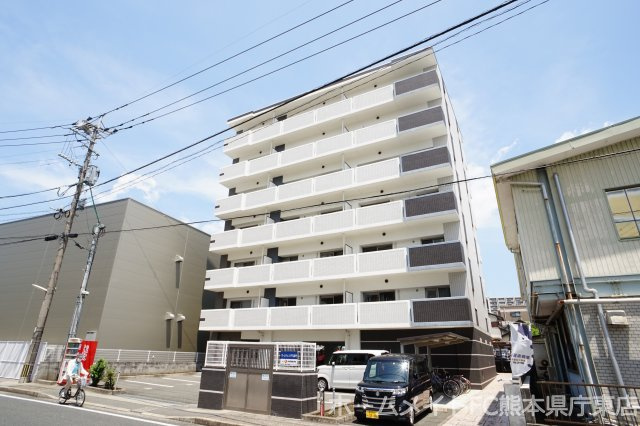 熊本市中央区九品寺６丁目の賃貸マンションの外観