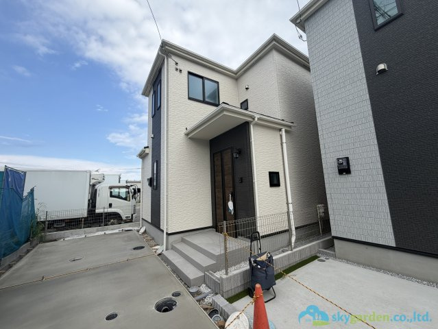平塚市西真土　新築分譲住宅　全16区画P号棟