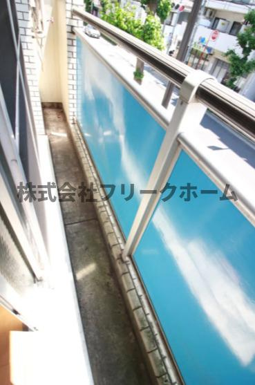 武蔵野市西久保２丁目の賃貸マンションのバルコニー