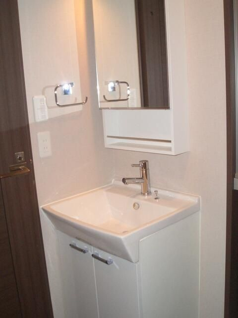 ロワール浅草馬道の洗面所