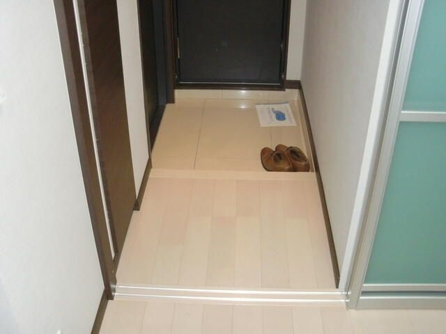 ロワール浅草馬道の玄関