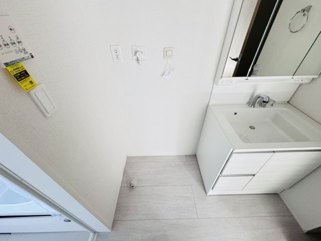 松戸市小山新築戸建【南部小学校：5分】のランドリースペース|洗濯機置き場・乾燥機用ガス栓つき