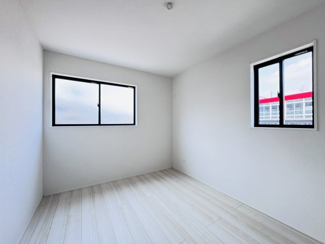 松戸市小山新築戸建【南部小学校：5分】の洋室|6帖洋室