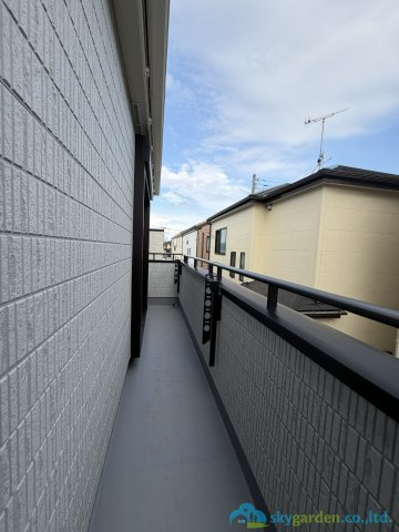 平塚市西真土　新築分譲住宅　全16区画O号棟のバルコニー