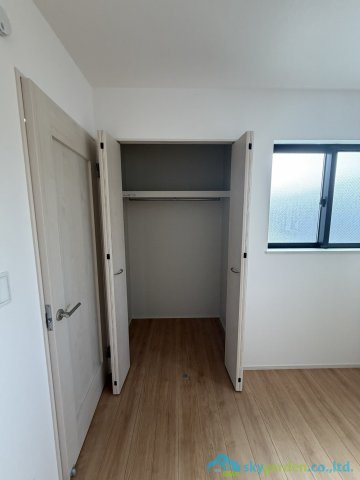 平塚市西真土　新築分譲住宅　全16区画O号棟の収納