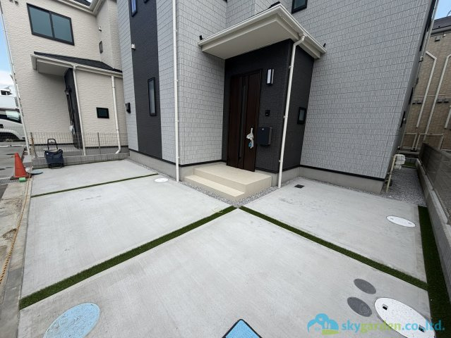 平塚市西真土　新築分譲住宅　全16区画O号棟の駐車場