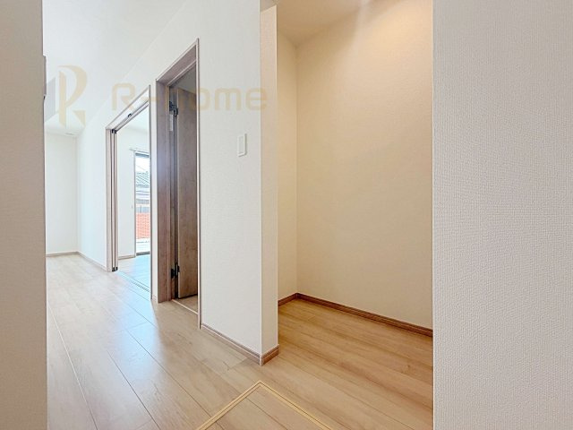 水戸市曙町　新築戸建て　B号棟の収納|キッチンにはパントリーを設置！キッチン回りの整理整頓の悩みも解決♪