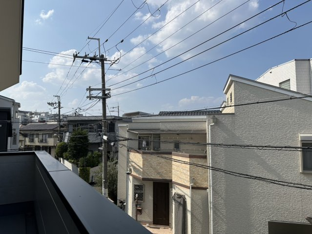 豊中市上野東１丁目　新築戸建住宅の展望|2階バルコニーからの眺望です。
