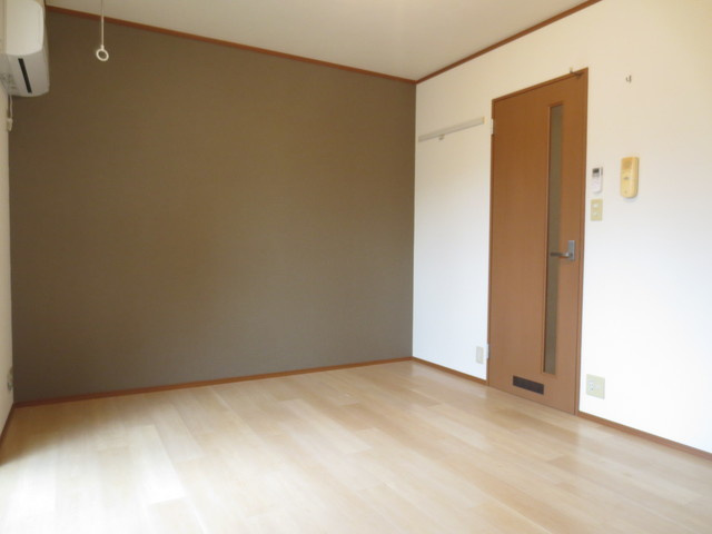 ガーデンハイツの寝室|★アクセントクロス仕様の居室★
