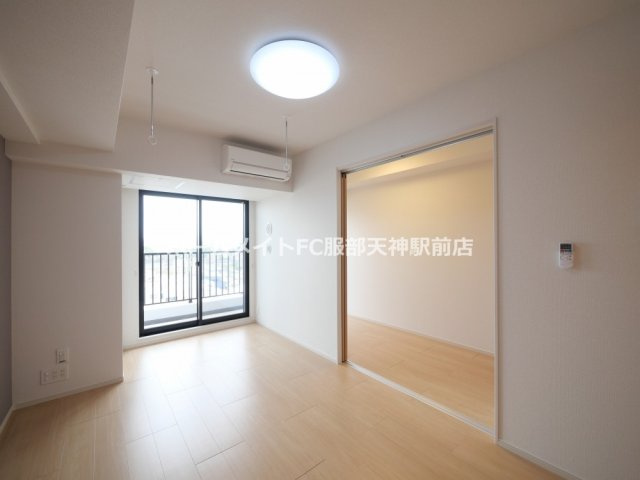 ECORO TOYONAKAの居間・リビング