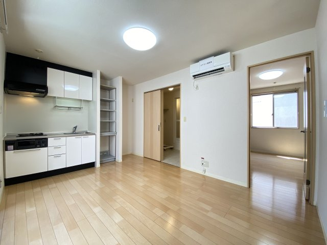 セトルプレイスBの居間・リビング|★8.3帖のリビングスペース