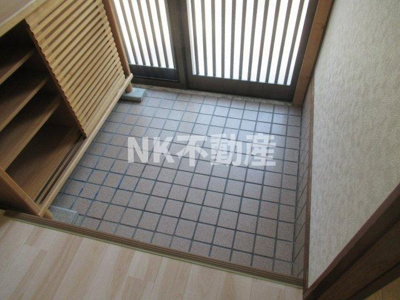 【玄関】 | 水走2丁目戸建貸家（吉田賃貸） | 落ち着いた玄関です