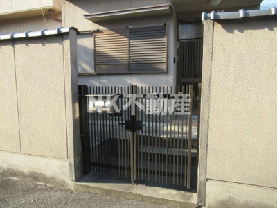 【玄関】 | 水走2丁目戸建貸家（吉田賃貸） | 落ち着いた玄関です
