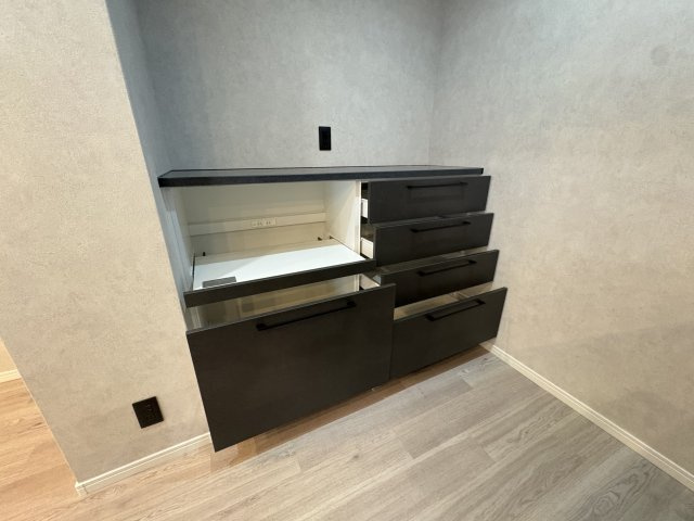 コープ野村須磨離宮前B棟の収納