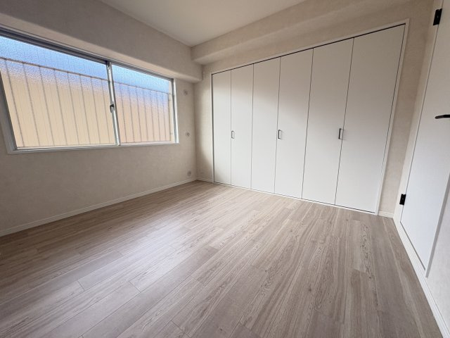 コープ野村須磨離宮前B棟の洋室
