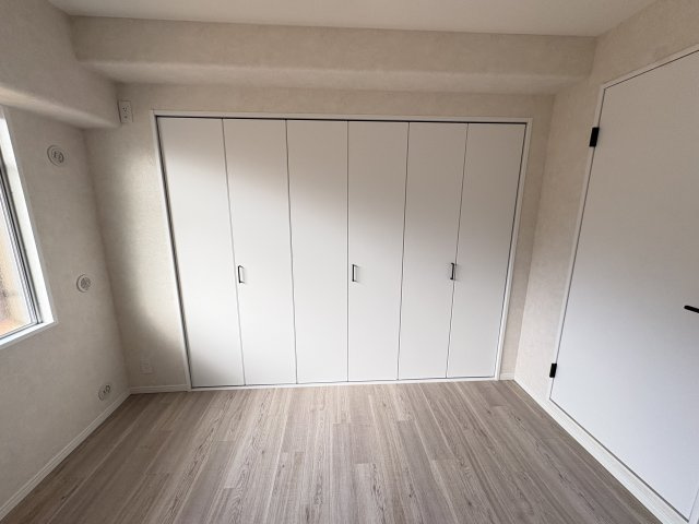 コープ野村須磨離宮前B棟の収納
