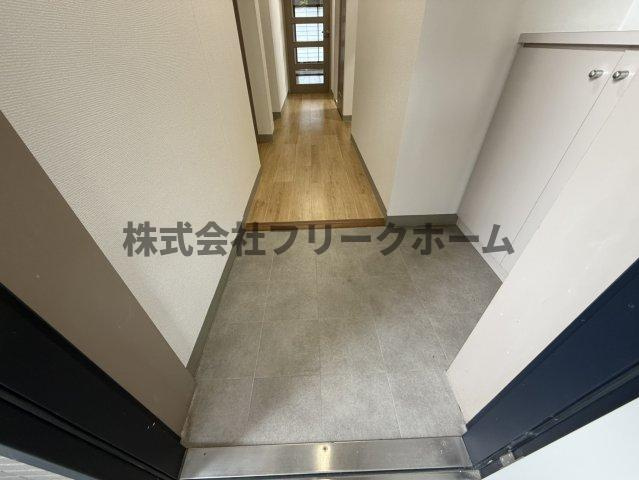 小金井市中町２丁目の賃貸マンションの玄関