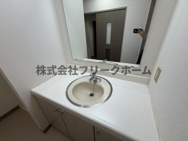 小金井市中町２丁目の賃貸マンションの洗面所