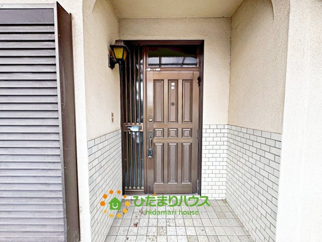 久喜市菖蒲町下栢間　中古戸建の玄関