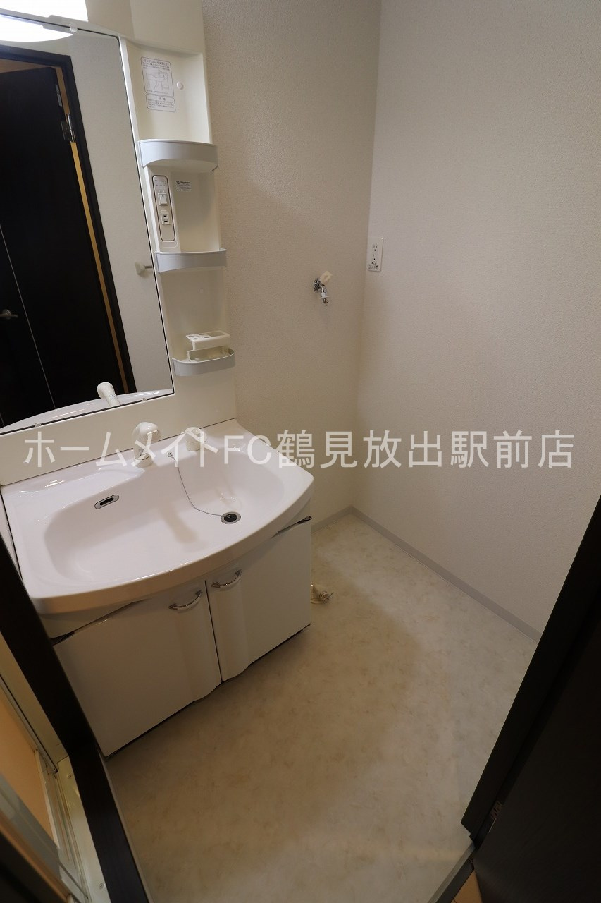 大阪市城東区諏訪４丁目のハイツの洗面所