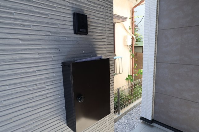 《仲介手数料無料》川越市小仙波町２丁目44-48新築一戸建てリガーレのセキュリティ