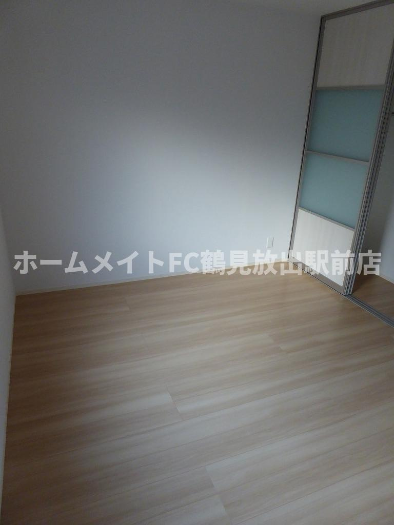 大阪市城東区諏訪２丁目のアパートの洋室