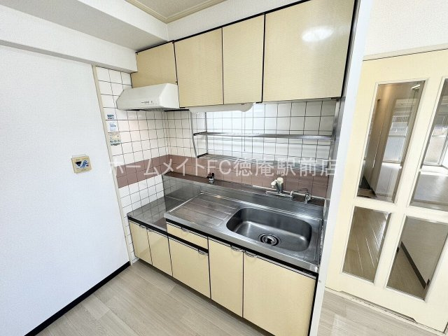 大阪市鶴見区諸口６丁目の賃貸マンションのキッチン