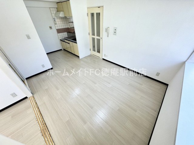 大阪市鶴見区諸口６丁目の賃貸マンションの内装