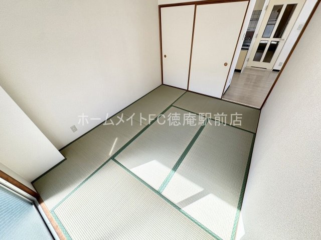 大阪市鶴見区諸口６丁目の賃貸マンションの和室