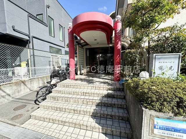 大阪市鶴見区諸口６丁目の賃貸マンションのエントランス