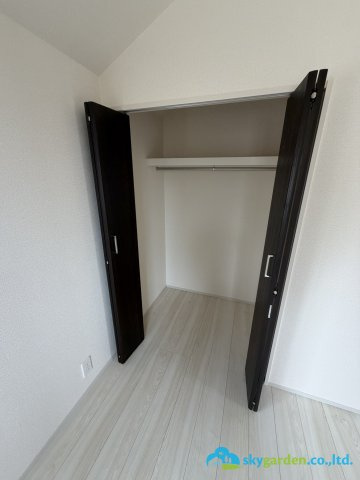 秦野市鶴巻南3丁目　新築戸建ての収納