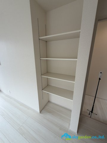 秦野市鶴巻南3丁目　新築戸建ての収納