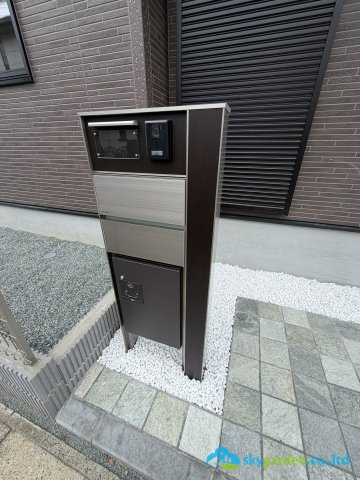 秦野市鶴巻南3丁目　新築戸建ての玄関