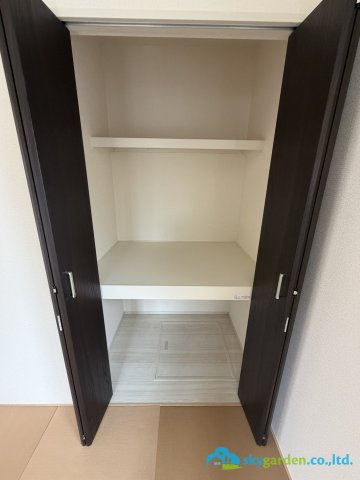 秦野市鶴巻南3丁目　新築戸建ての収納