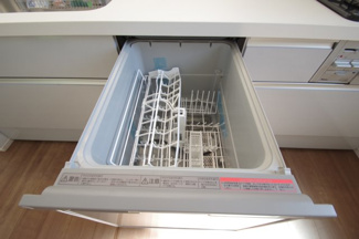 【キッチン】 | 【仲介手数料無料！！】川崎市麻生区王禅寺西4丁目　新築戸建て（全2棟）1号棟　7290万円 | ビルトイン食洗機