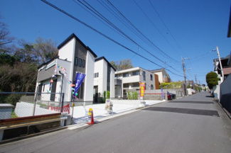 【前面道路含む現地写真】 | 【仲介手数料無料！！】川崎市麻生区王禅寺西4丁目　新築戸建て（全2棟）1号棟　7290万円