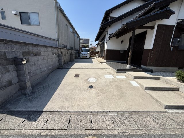 皆生温泉1丁目戸建の駐車場